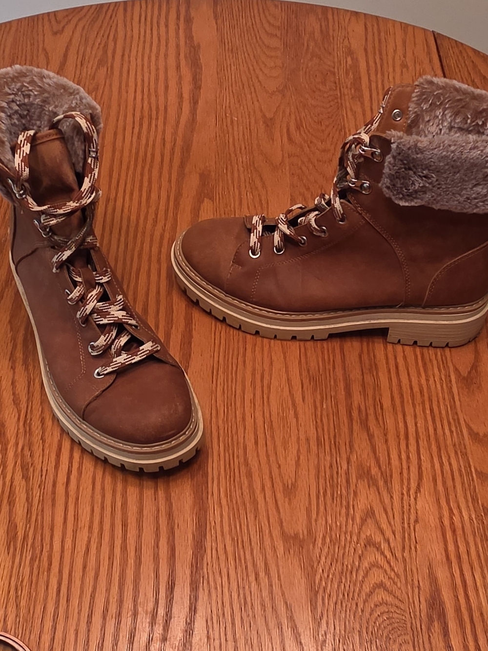 Time And Tru Brown Faux-Fur Lined Women's Hiking Boots Size 8.5